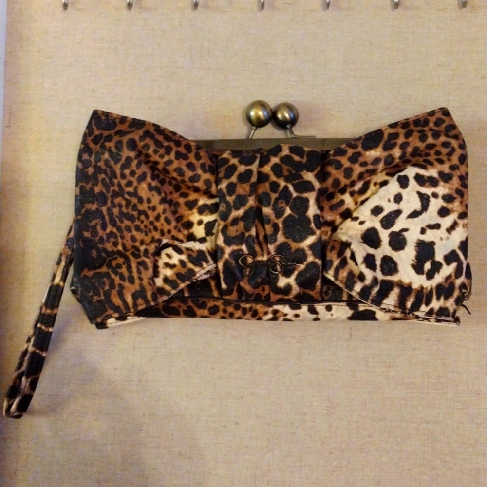 Jessica Simpson bow clutch/wristlet.